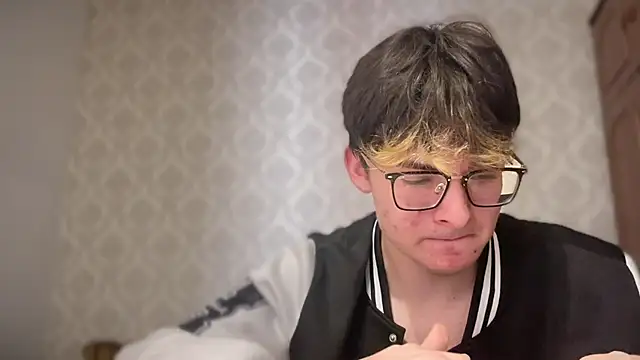 niksikor online show from April 4, 1:52 pm