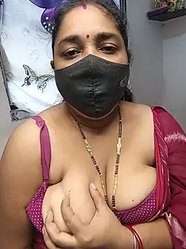 Snapshot of Tanvi_My_Girl chatting on July 31, 5:18 am Tanvi My Girl online show from July 31, 5:18 am