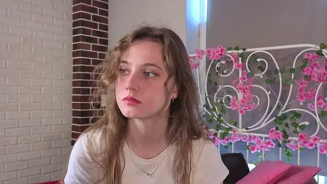 RubieHeiser online show from April 10, 9:25 am