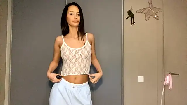 JonnaSzerszen online show from April 13, 5:18 pm