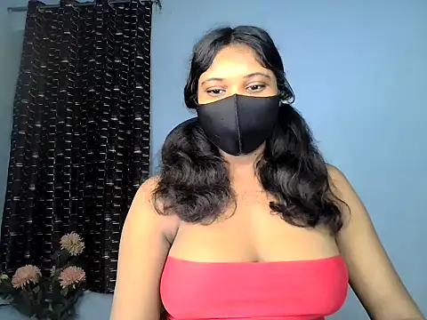 KASHISH SINGH  online show from July 17, 6:35 pm