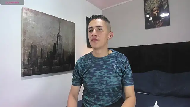 Snapshot of _Alan_Walker_1 chatting on April 26, 5:21 pm Alan Walker 1 online show from April 26, 5:21 pm