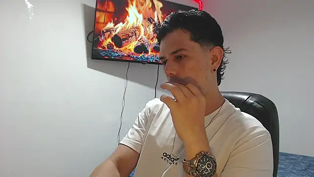 JUAN CAMILOXXX online show from April 16, 3:51 am