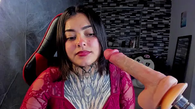 Snapshot of Sophiia_cherry chatting on May 16, 7:56 pm Sophiia cherry online show from May 16, 7:56 pm