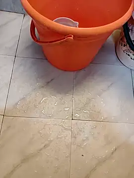 Splashyblackboard2 online show from March 12, 5:24 am