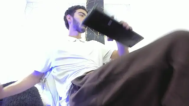 Valentin Lux online show from April 8, 4:12 am