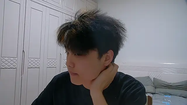 icecream-002 online show from March 14, 10:21 am