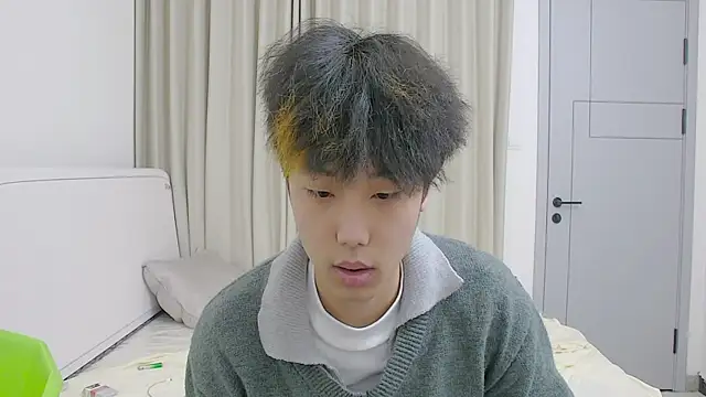 icecream-002 online show from April 4, 4:22 am