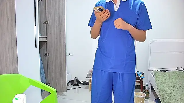 icecream-002 online show from April 28, 11:59 am