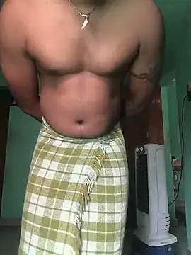 Snapshot of kamasutra012345 chatting on June 17, 5:43 am kamasutra012345 online show from June 17, 5:43 am
