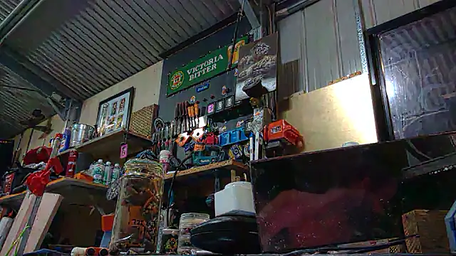 wasntevenme online show from April 4, 10:46 am