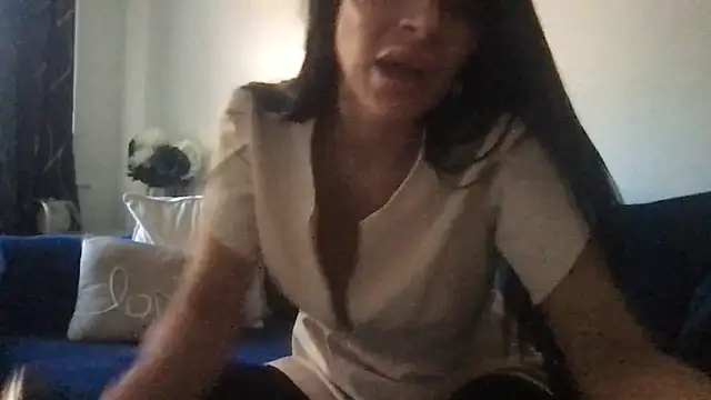 Miss juicy babes69 online show from March 27, 4:29 pm