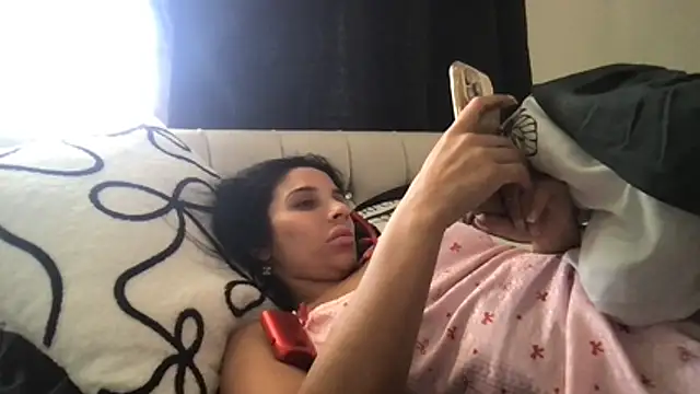 Miss juicy babes69 online show from March 29, 3:01 pm