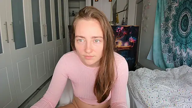 LiaSasha online show from April 10, 1:05 pm