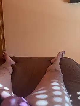 Snapshot of mrweed26 chatting on April 14, 4:35 pm mrweed26 online show from April 14, 4:35 pm