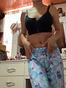 nami rosee online show from April 4, 4:26 pm