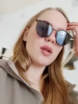 LittleForestELF2 online show from March 10, 10:09 am