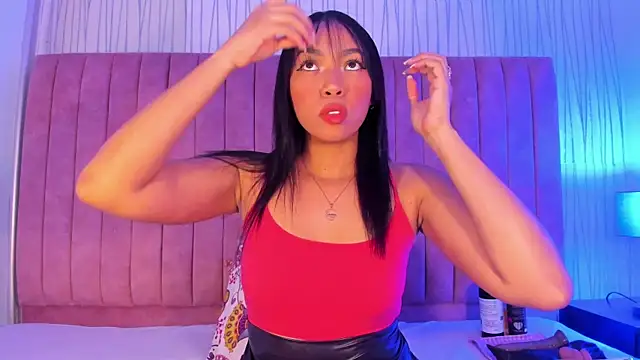 ValeriaRey  online show from April 28, 8:36 pm