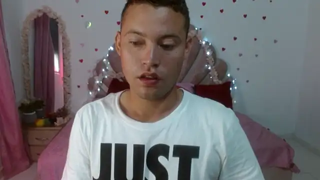 sven fox723 online show from June 7, 1:37 pm
