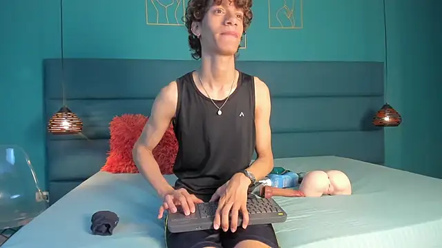 willturneer online show from March 16, 4:07 am