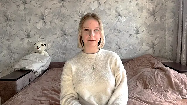 Snapshot of RebbecaBabe chatting on March 12, 8:20 am RebbecaBabe online show from March 12, 8:20 am