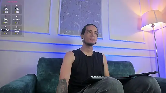 Skinny Mac online show from June 9, 1:45 pm