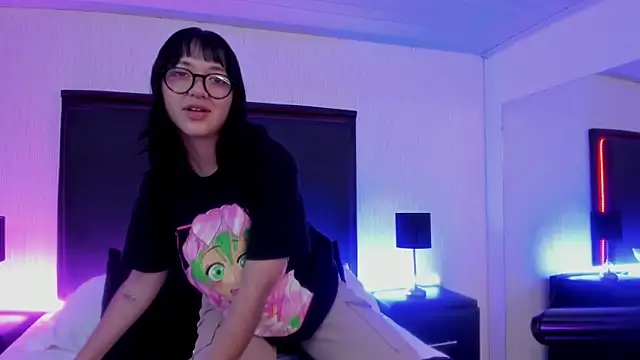 LilithBluum online show from June 4, 11:38 am