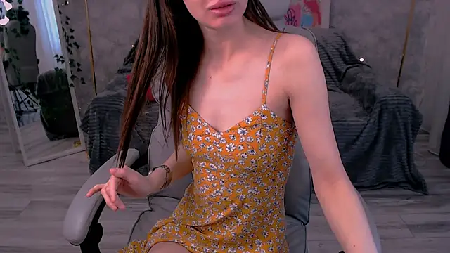 EmiliSkyy online show from March 15, 6:41 am