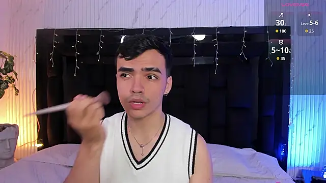 NicoKinggs  online show from March 12, 12:11 pm