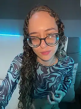 Snapshot of Anamyst chatting on May 12, 10:29 pm Anamyst online show from May 12, 10:29 pm