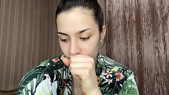 AylaLust online show from April 19, 6:10 pm