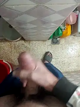 Snapshot of Theonehard12 chatting on March 14, 6:57 pm Theonehard12 online show from March 14, 6:57 pm