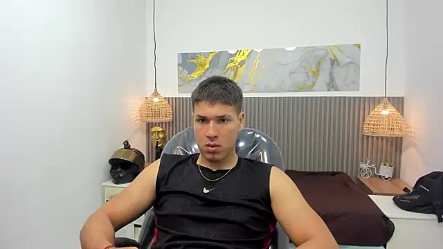 Snapshot of AlessandroFranco chatting on May 12, 1:30 pm AlessandroFranco online show from May 12, 1:30 pm