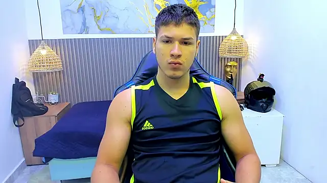AlessandroFranco online show from July 18, 12:42 pm