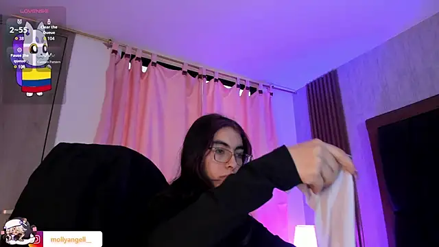 Molly A online show from June 27, 2:44 pm