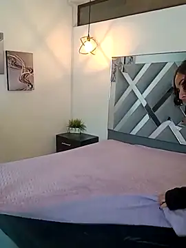 Liily Foxxy online show from April 6, 11:00 am