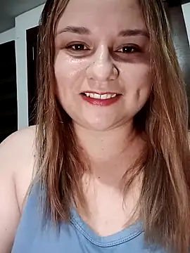 jennyyhottt online show from April 15, 6:53 am