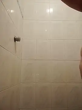 jennyyhottt online show from May 10, 2:06 am