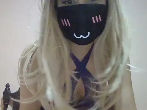 Vikkyy69 online show from June 6, 1:43 am