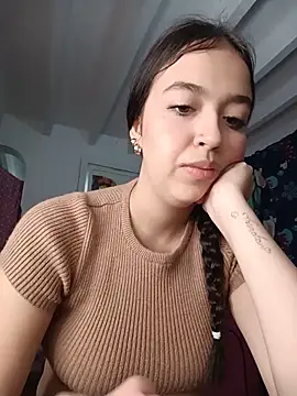 Kitty Loveee online show from May 18, 9:53 pm
