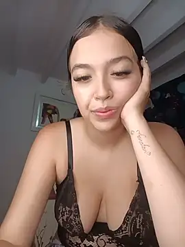 Kitty Loveee online show from June 2, 11:40 pm