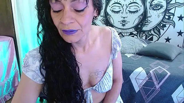  Alexandra Jones online show from July 20, 1:53 am