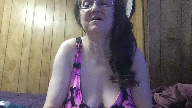 Snapshot of milfmichelle69 chatting on June 6, 2:16 am milfmichelle69 online show from June 6, 2:16 am