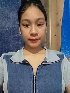Snapshot of -Hicici- chatting on June 12, 11:57 pm -Hicici- online show from June 12, 11:57 pm