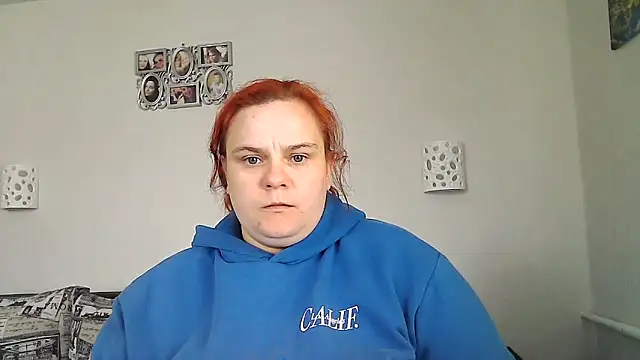 DollyGersonn online show from April 23, 3:14 pm