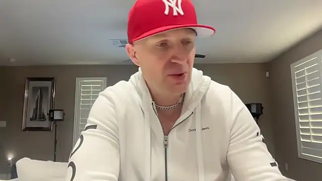 Naughty Ken Barbie-69 online show from March 30, 10:00 pm