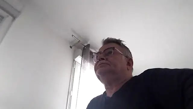 oura online show from April 12, 6:18 am