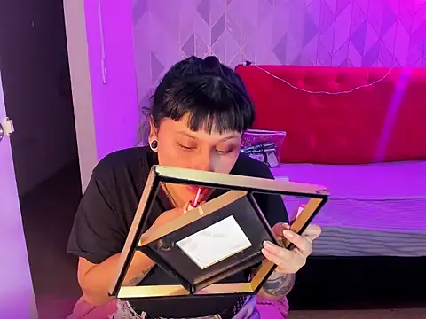 Snapshot of brunne_eva chatting on March 13, 3:24 am brunne eva online show from March 13, 3:24 am