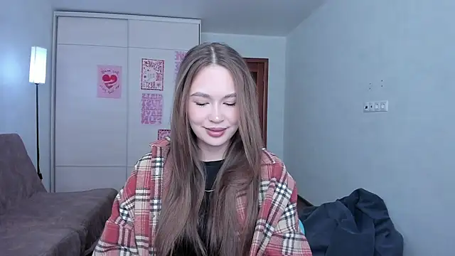 kittiangel00 online show from April 8, 4:23 am