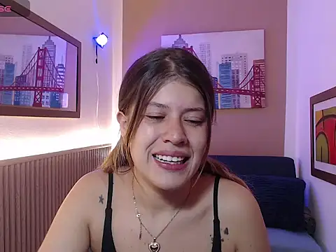 Moonna linnda online show from April 24, 4:20 pm